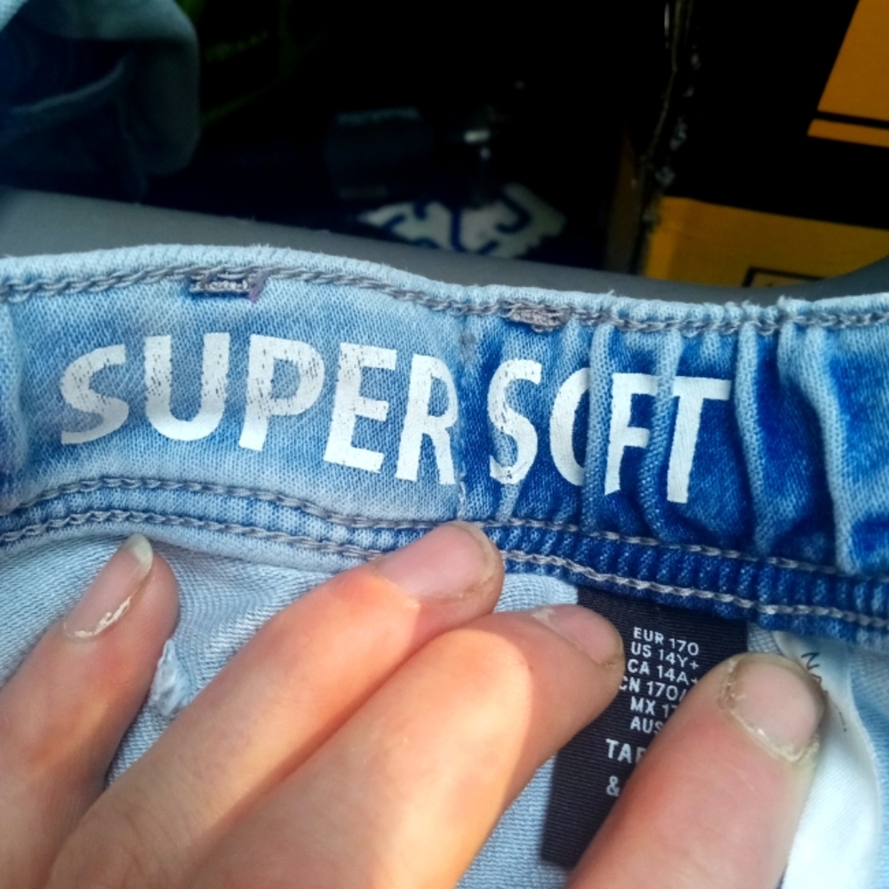 Jeans
